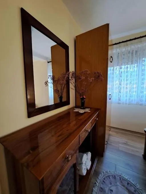 Quiet, Cozy, Luminous Apartment Tirana